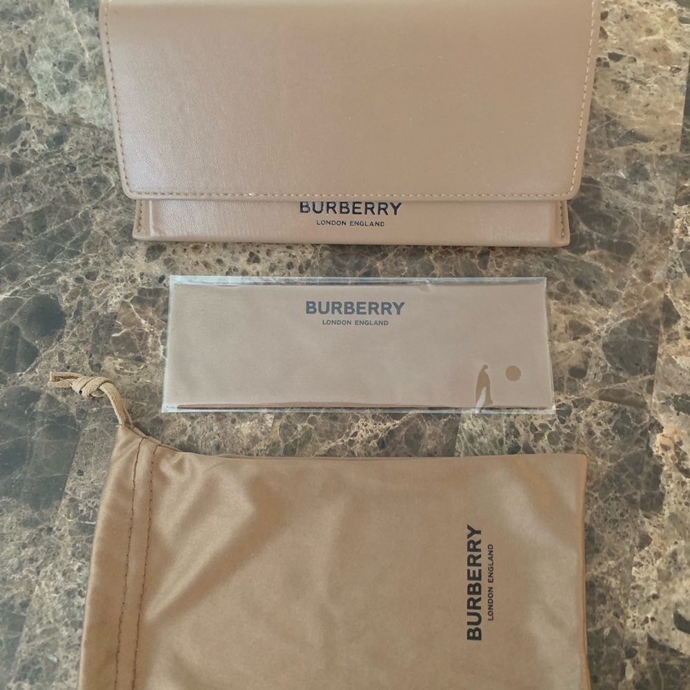 Burberry Tan Leather Sunglass Case with Pouch & Lens Cloth
